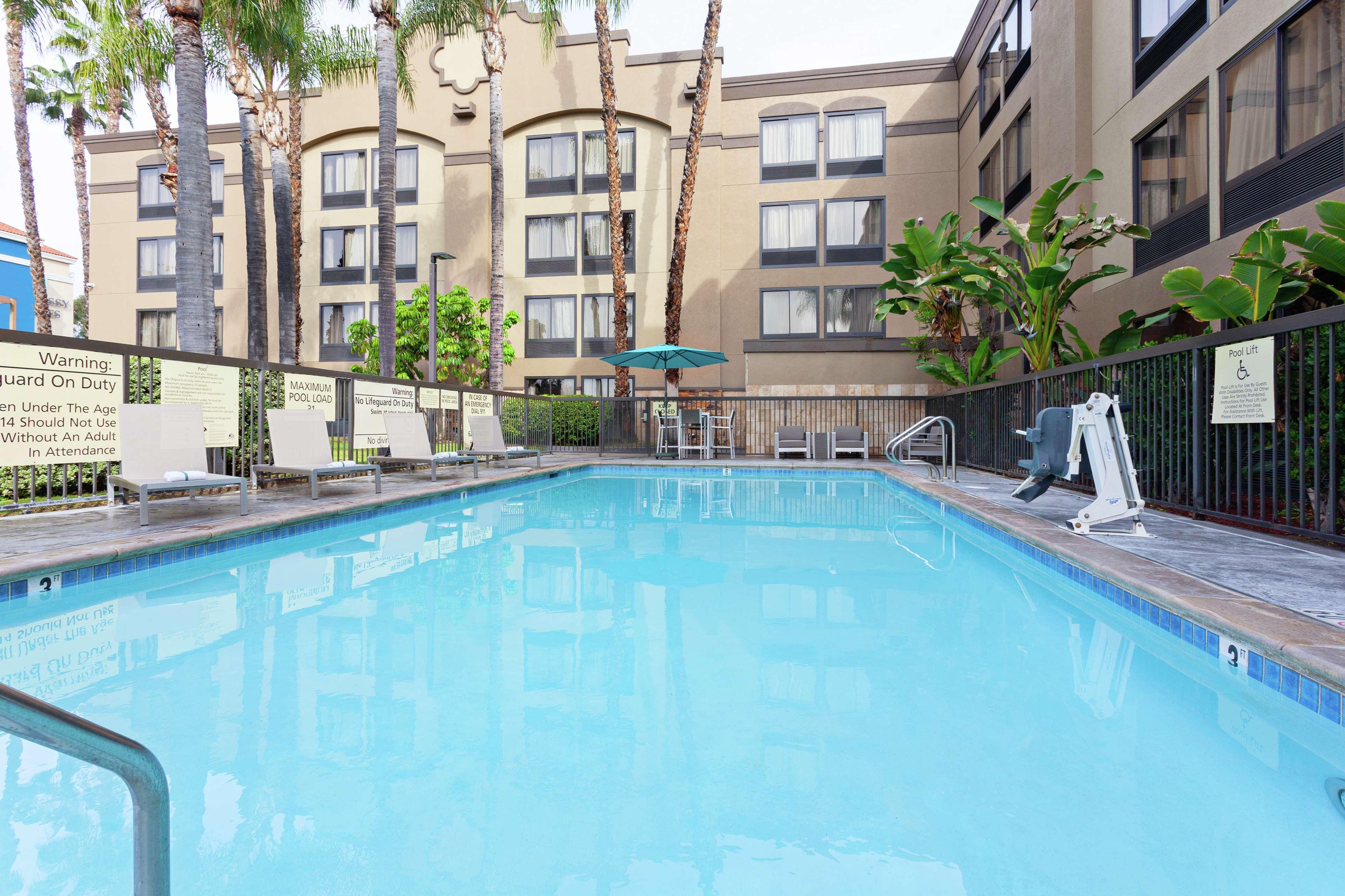 Hampton Inn Los Angeles/Arcadia Exterior photo